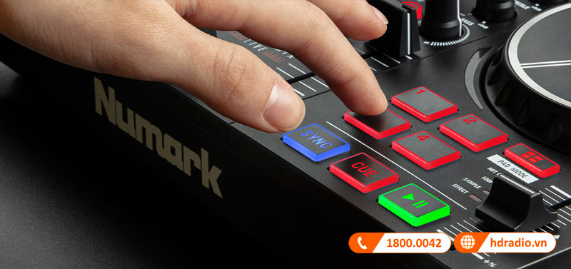 Bàn DJ Numark Party Mix 2 điều khiển dễ dàng