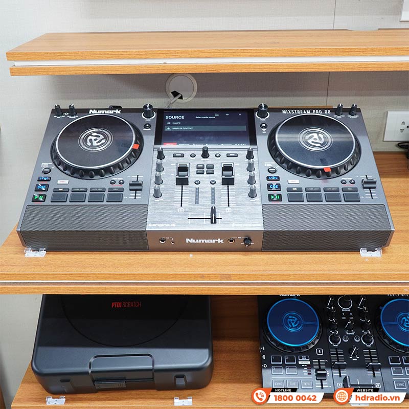 Bàn DJ Numark Mixstream Pro Go, Có loa, pin 5.5h, USB, màn cảm ứng, WiFi, Bluetooth, 3.7kg, Mới-1