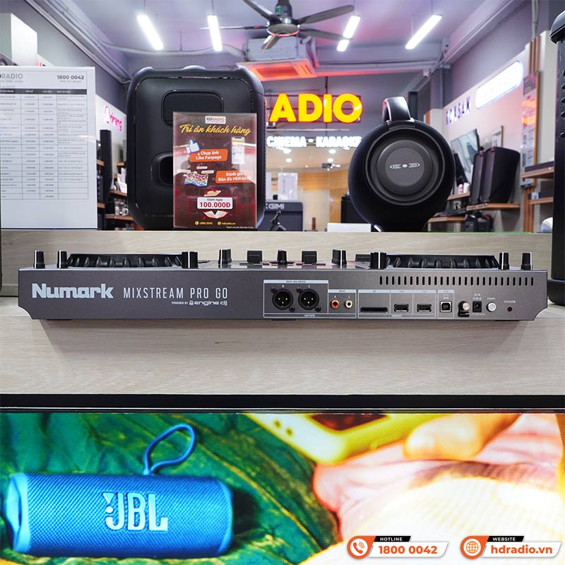 Bàn DJ Numark Mixstream Pro Go, Có loa, pin 5.5h, USB, màn cảm ứng, WiFi, Bluetooth, 3.7kg, Mới-8