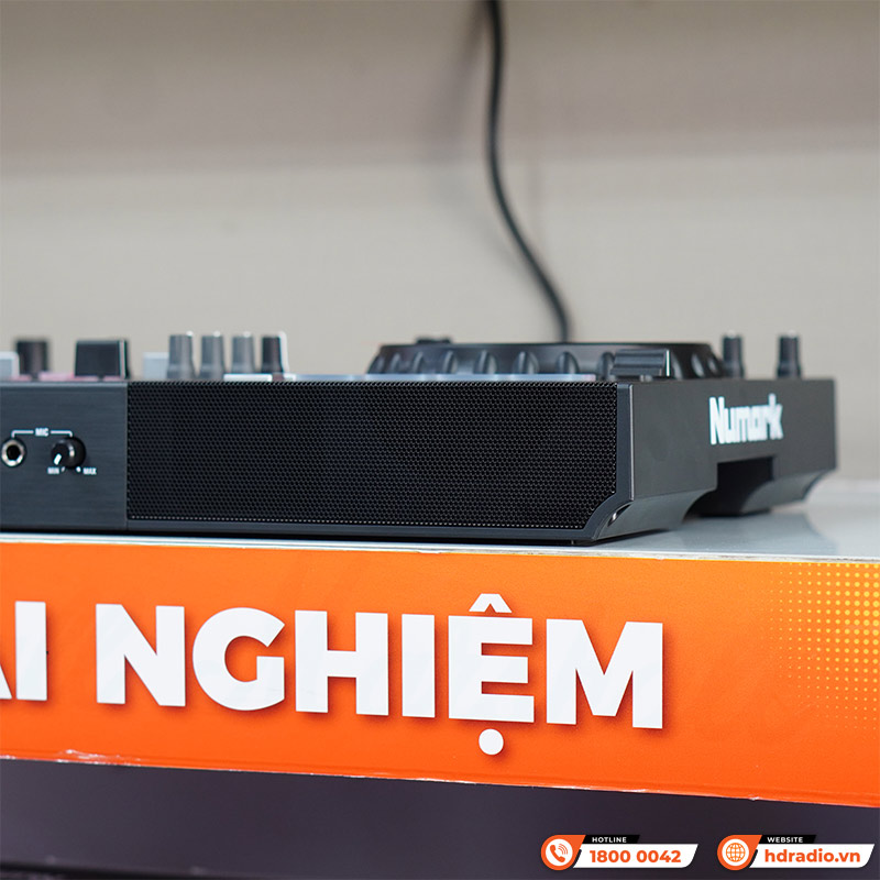 Bàn DJ Numark Mixstream Pro + (Plus), USB độc lập, 2 kênh, có loa, Wifi, Bluetooth, máy tính, 3.68kg, Mới-7