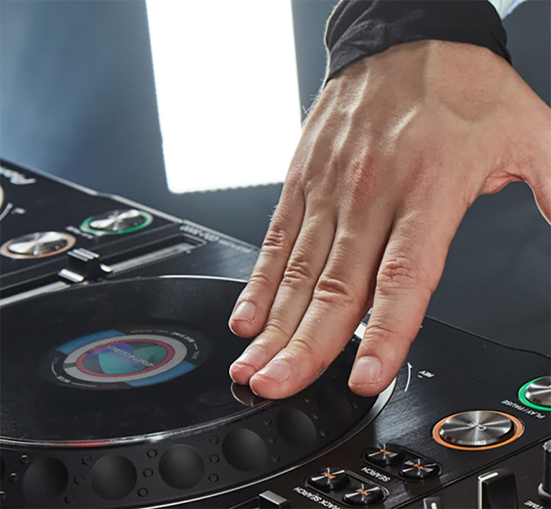 Bàn DJ Pioneer CDJ-3000