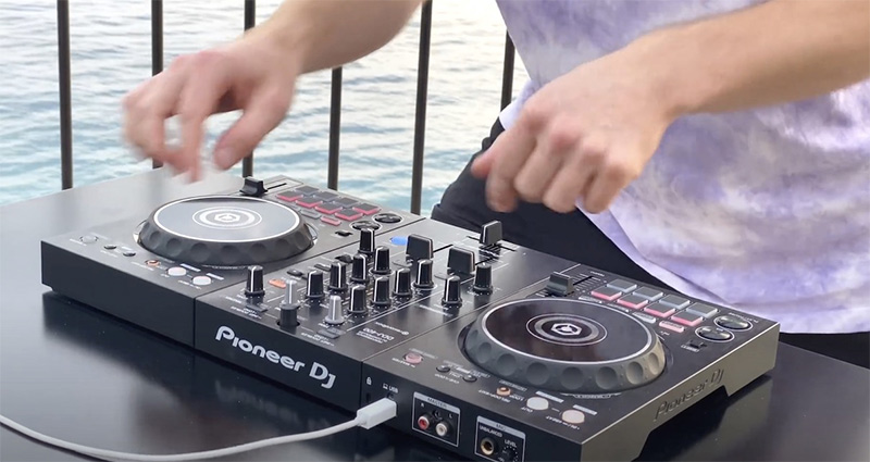 Bàn DJ Pioneer DDJ-400