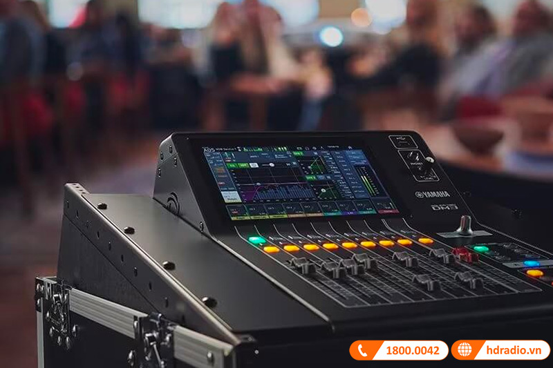 Bàn mixer Yamaha DM3 Standard 