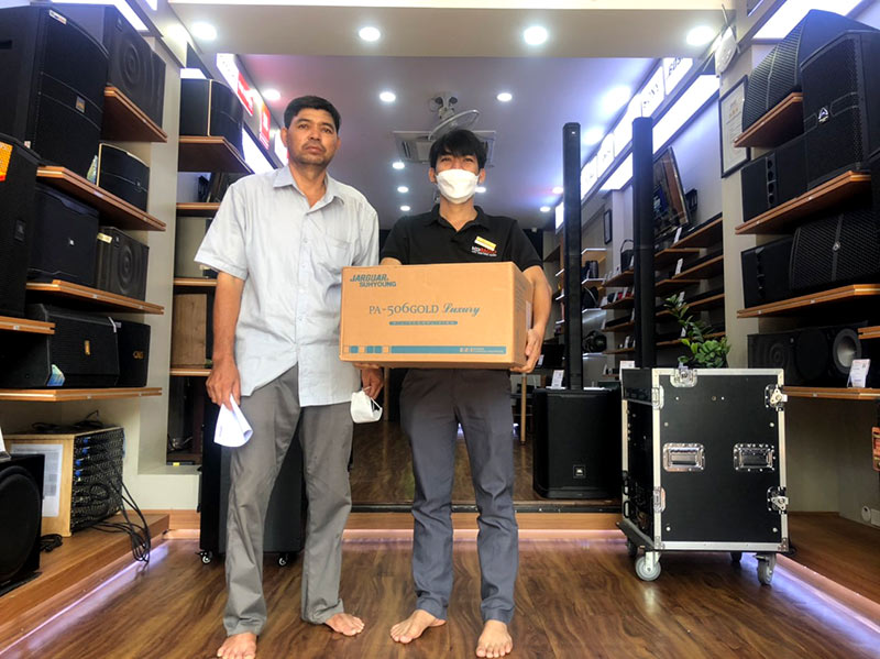 Khách hàng mua amply jarguar 506 Gold luxury 