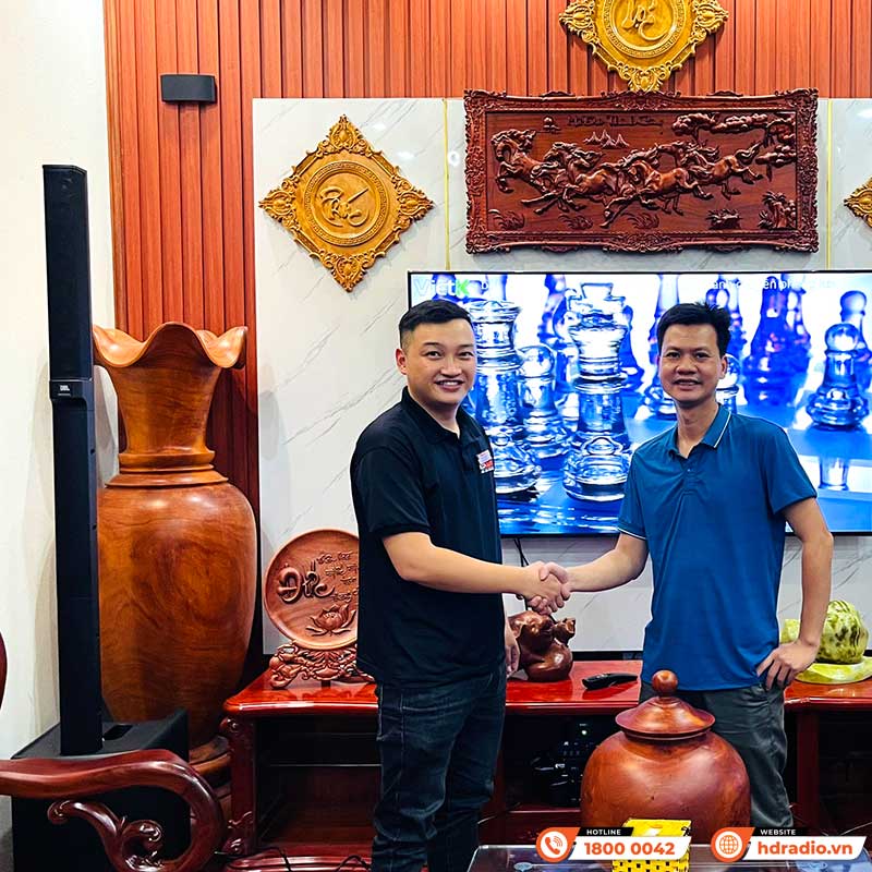 khách hàng lắp đặt dàn karaoke sử dụng Loa JBL EON ONE MK2