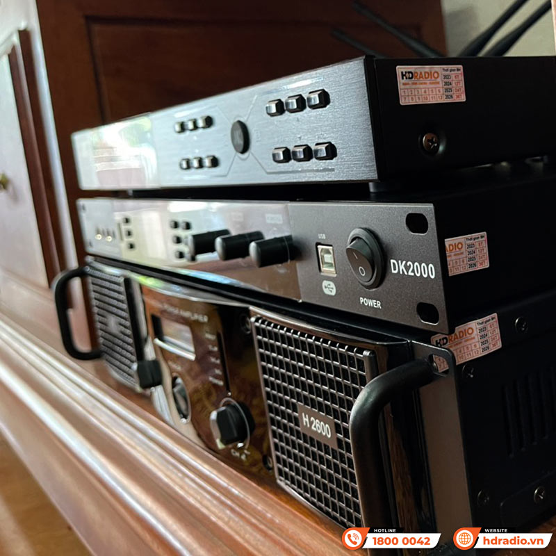 vang cơ chỉnh số Neko DK2000 trong dàn karaoke kh48