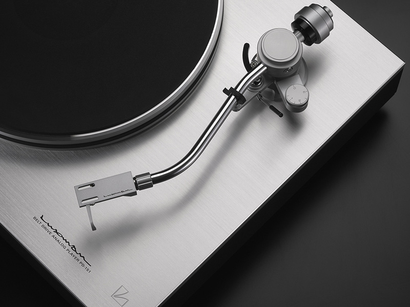 tonearm trên đầu đĩa than Luxman PD-151