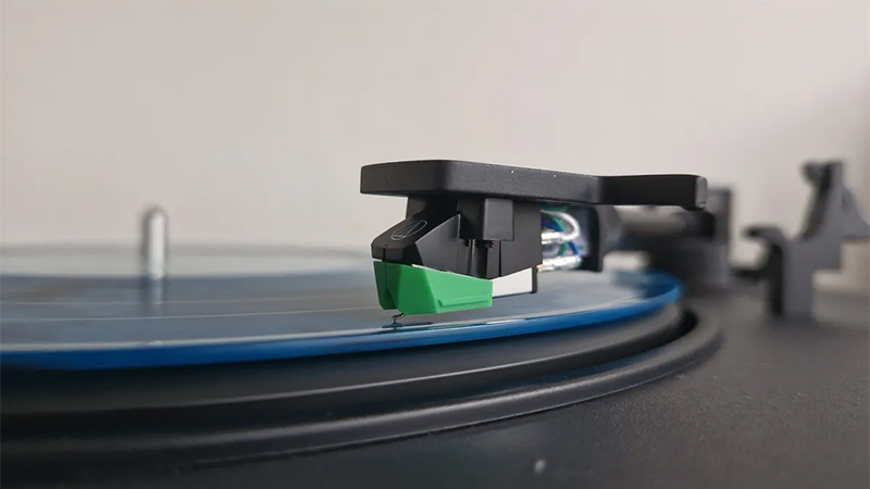 Đầu đĩa than Victrola Hi-Res Onyx