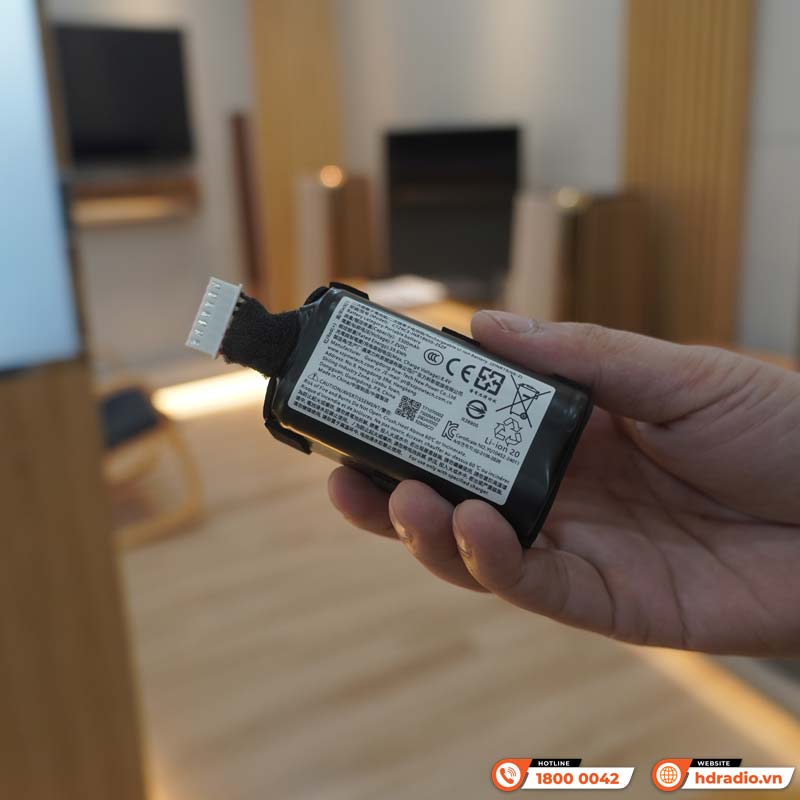 Loa Marshall Kilburn 3 (III) Pin 50h, Công Suất 50W, Chống Nước IP54, Auracast, Bluetooth 5.3, AUX 3.5mm-12