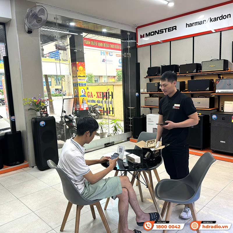 Loa Marshall Emberton II-21