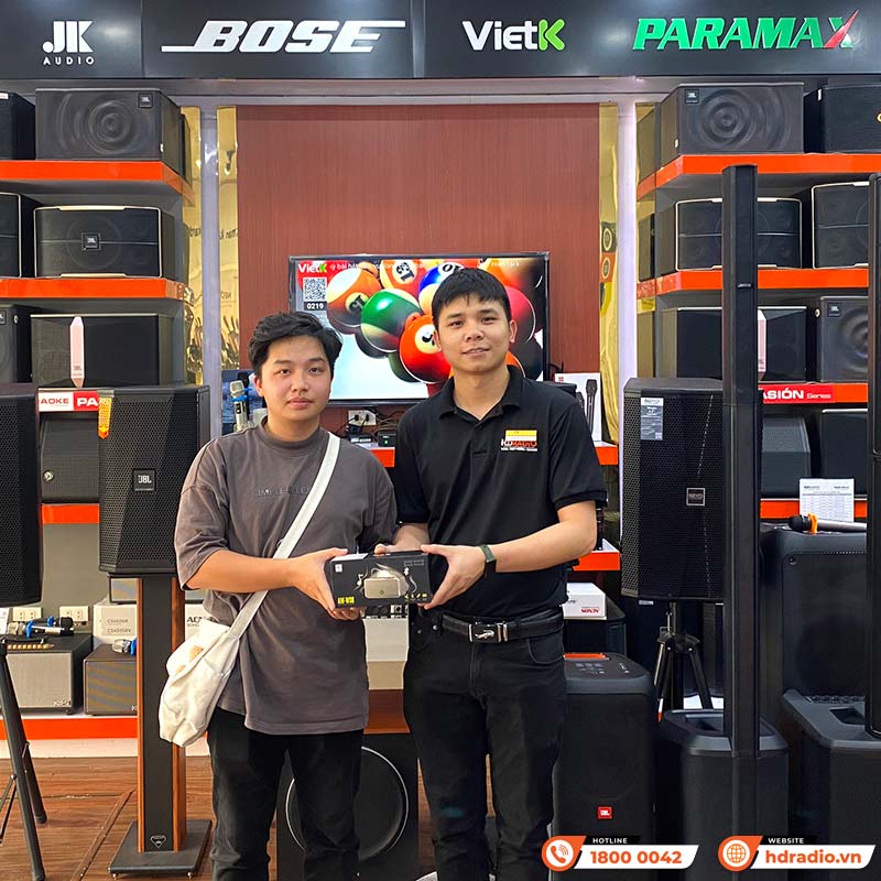 khách hàng mua Loa Alpha Works W38 chính hãng tại HDRadio