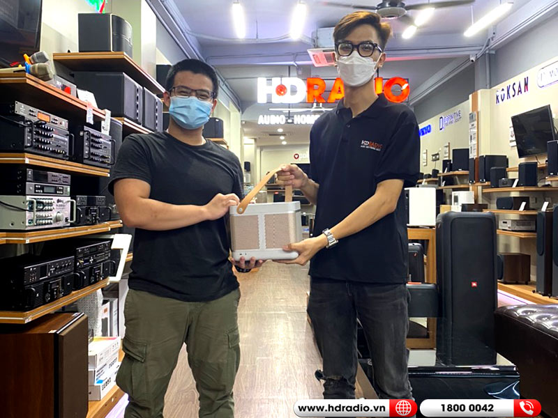 mua loa B&O Beolit 20 chinh hang den hdradio
