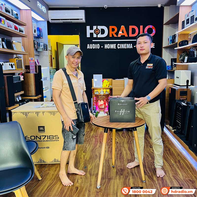 khách hàng mua Loa bluetooth Devialet Phantom II 95db chính hãng tại hdradio