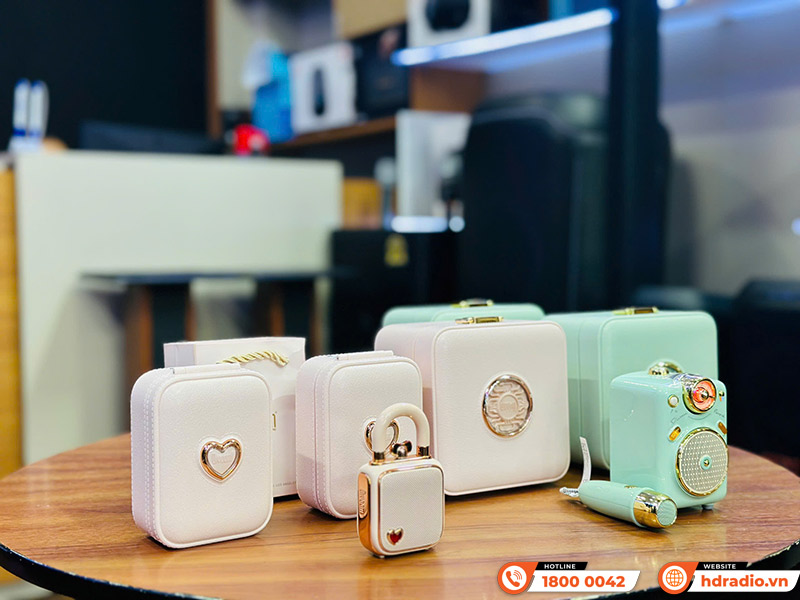 Hình ảnh thực tế sản phẩm Loa Divoom Lovelock được chụp tại Showroom của HDRadio