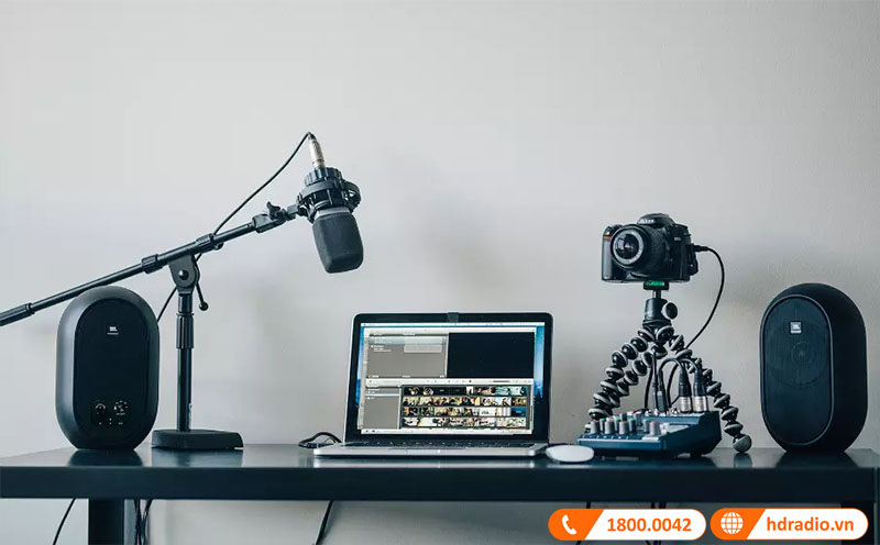 sử dụng trong phòng thu âm, nhà sản xuất âm nhạc