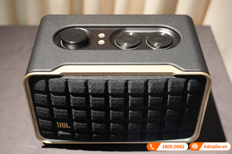 Loa JBL Authentics 200
