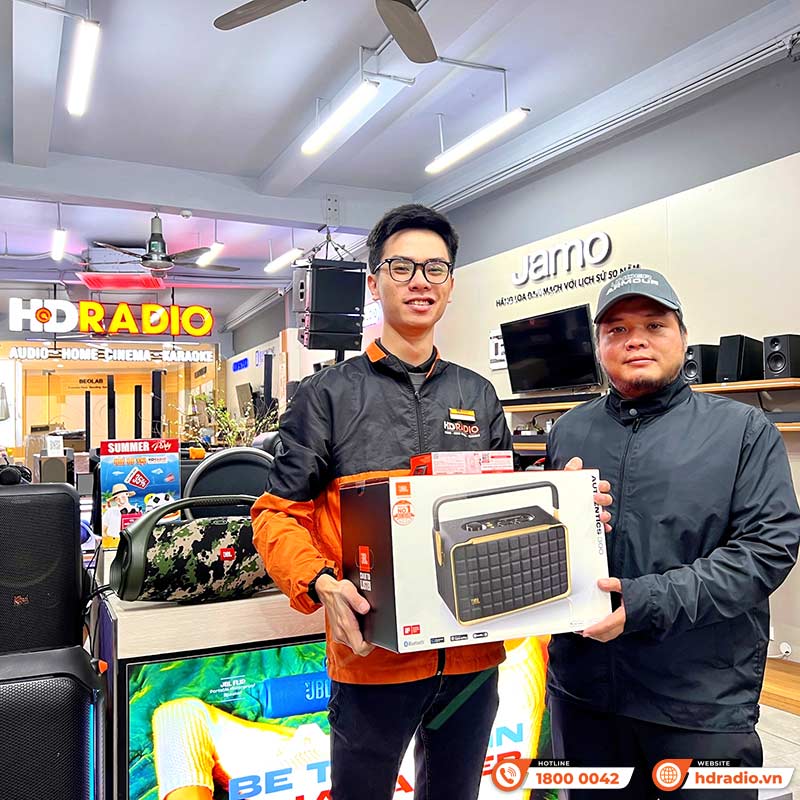 Loa bluetooth di động JBL Authentics 300 chính hãng tại hdradio