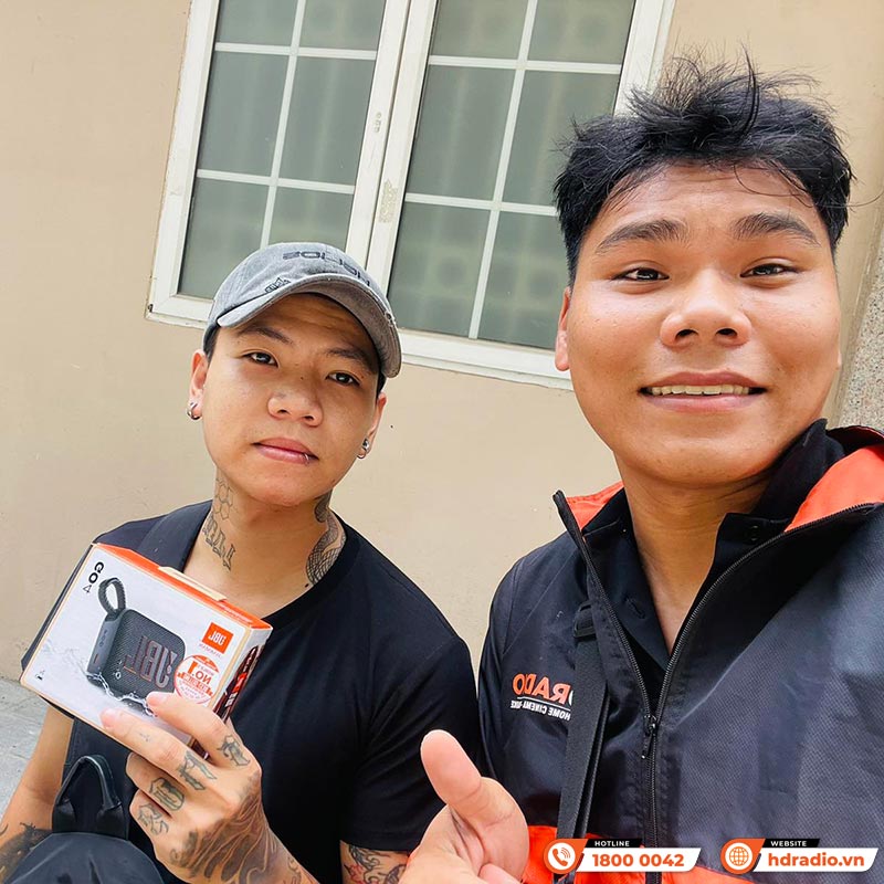 khách hàng mua Loa JBL Go 4 chính hãng mới nhất