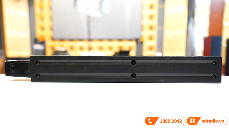 mặt sau thanh loa Yamaha Stagepas 1K
