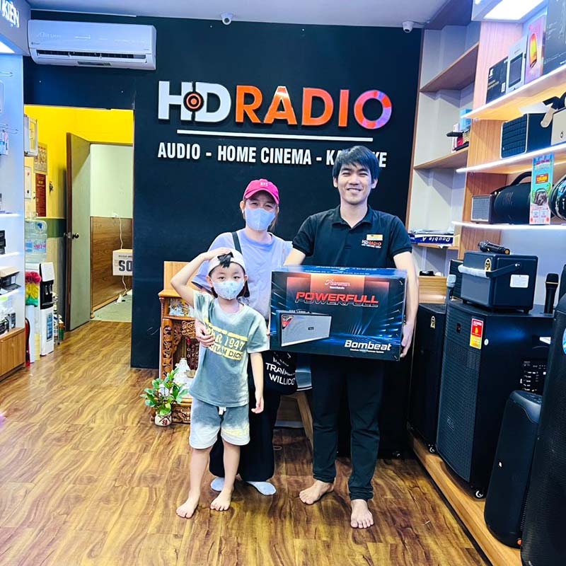 khách hàng mua loa Acrowin SA610 chính hãng tại hdradio