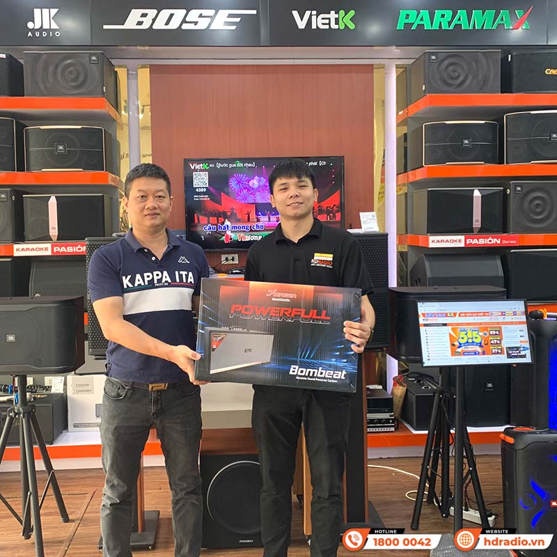 khách hàng mua loa Acrowin SA610 chính hãng tại hdradio