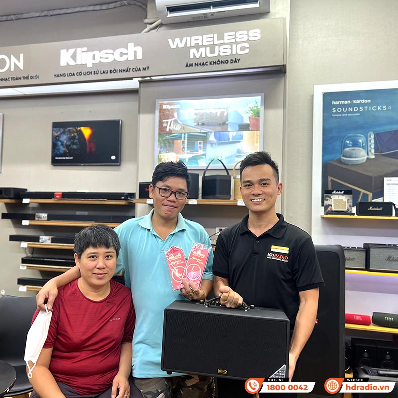khách hàng mua loa Neko NK02 chính hãng tại hdradio