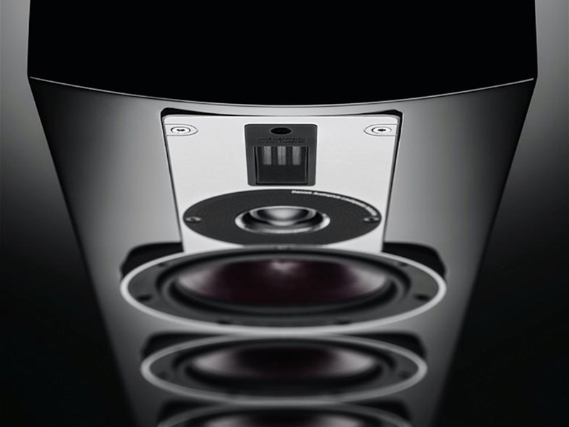 Thung loa duoc lam tu chat lieu go MDF dac biet