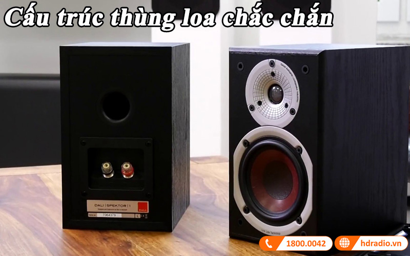 thung loa duoc lam tu chat lie go MDF chac chan, ben bi