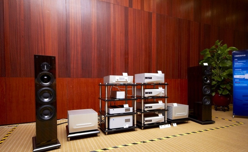 Loa đứng ProAc Carbon Pro 8