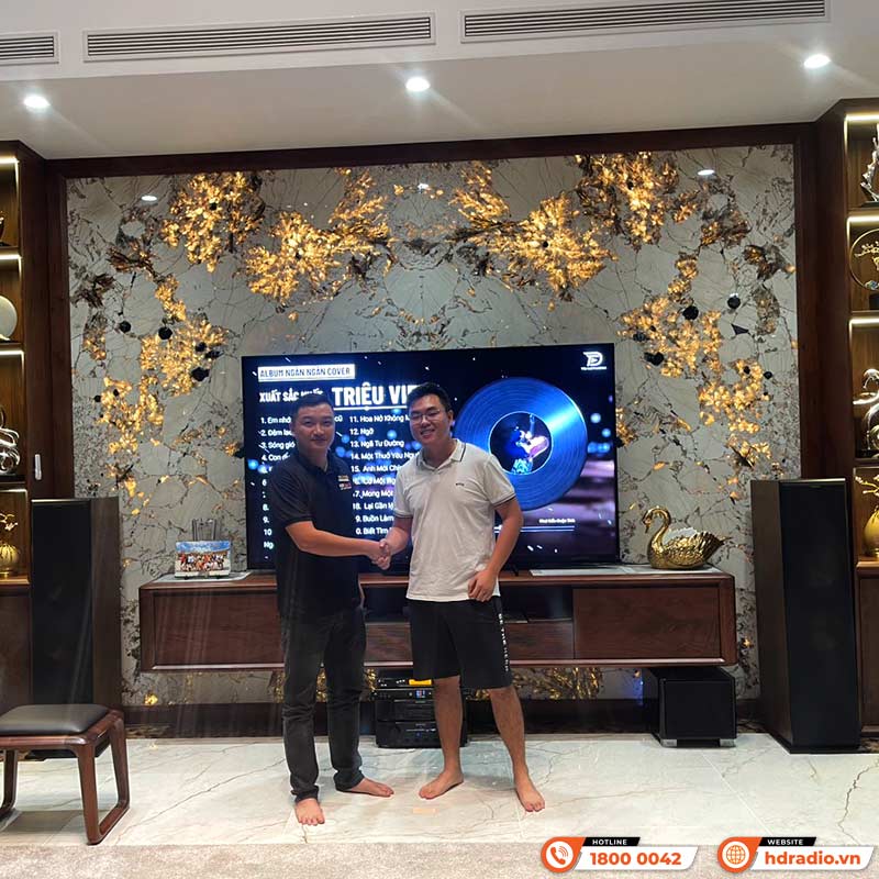 khách hàng mua Loa Klipsch RF7III chính hãng tại hdradio