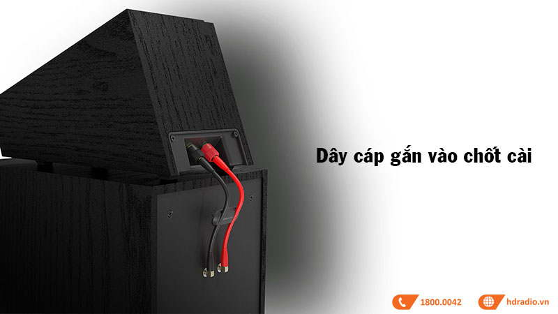 day cap cua loa klipsch r-40sa duoc gan vao chot cai
