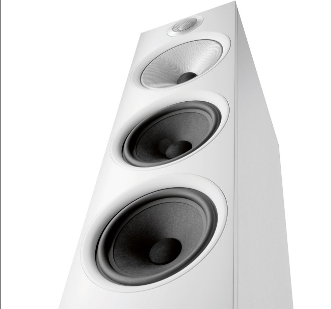 loa-bw-603-blackwhite-4