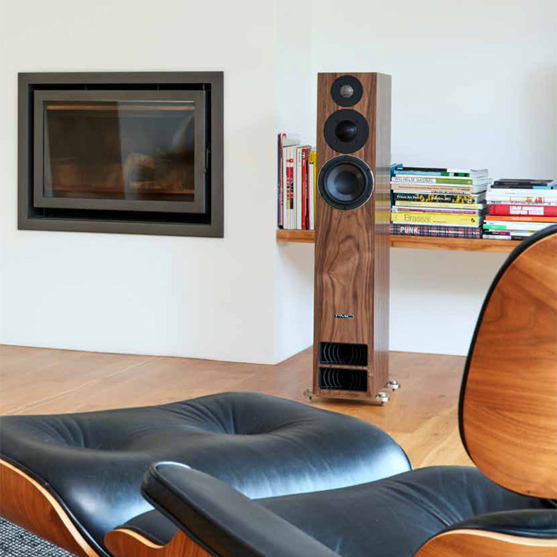 Loa dung PMC twenty5.26