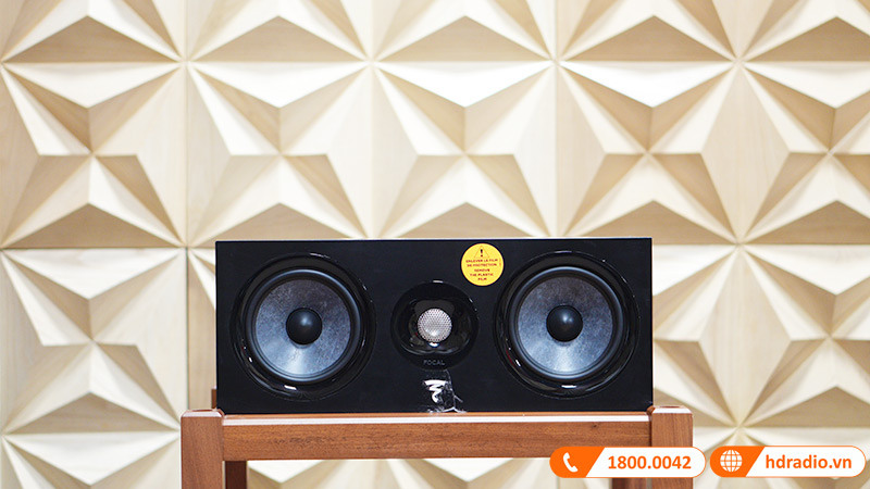 Mặt trước loa Focal Chora Center