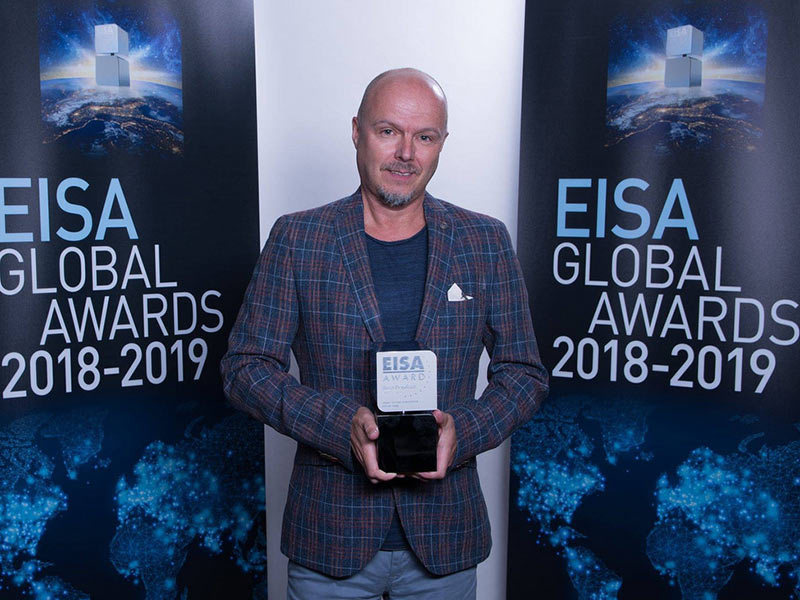 Loa sub SVS SB-4000 nhận giải thưởng