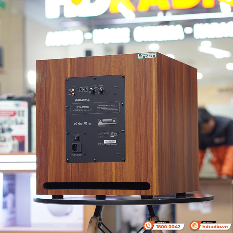 Loa sub Paramax SW1800-10