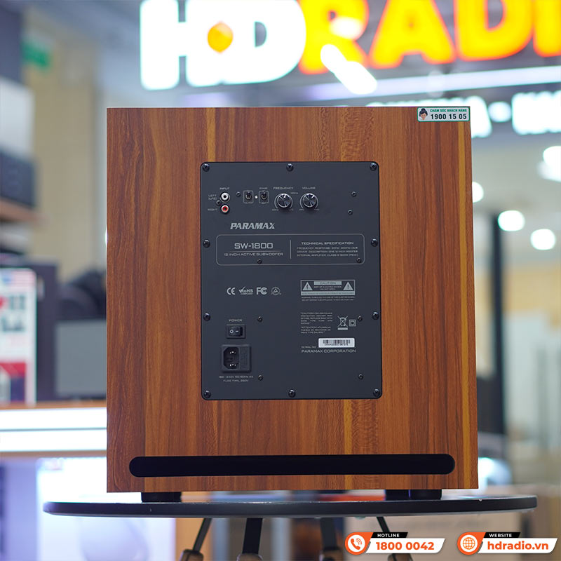 Loa sub Paramax SW1800-5