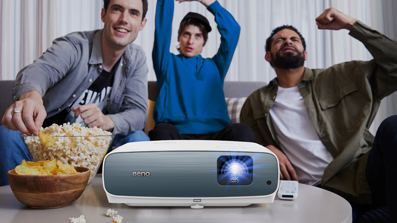 may chieu benQ TK850i