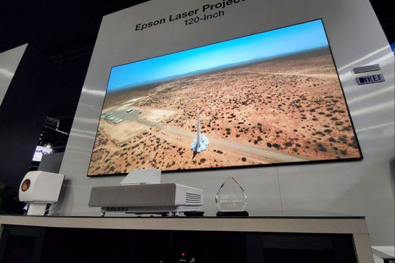 Hình ảnh thực tế máy chiếu Epson LS500 Laser