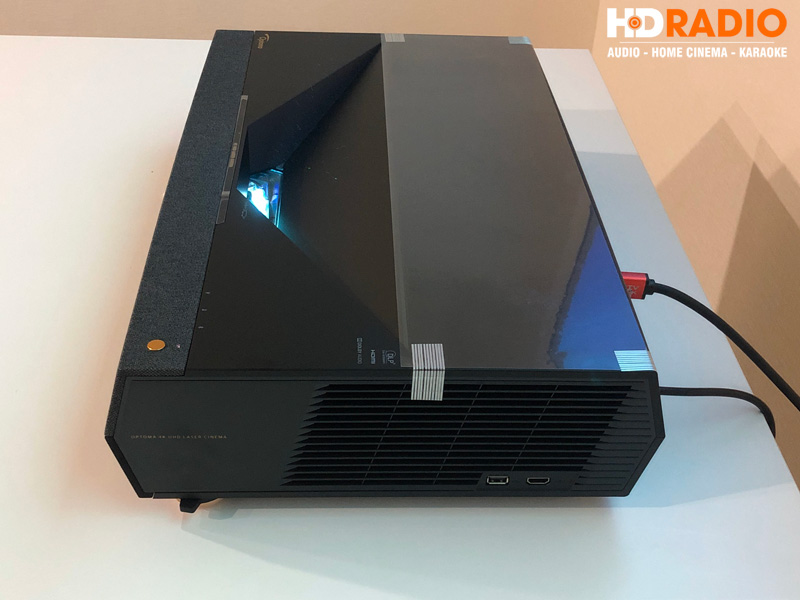 máy chiếu 4K Siêu gần Optoma cinemaX P1 4