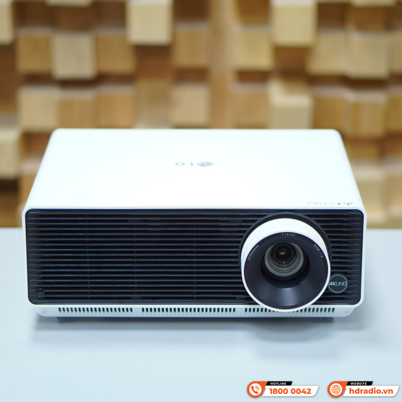 Máy chiếu 4K LG ProBeam BU50RG