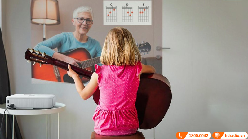  Máy Chiếu Epson CO-FH02