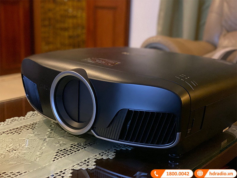 Máy chiếu 4K Epson EH-TW9400