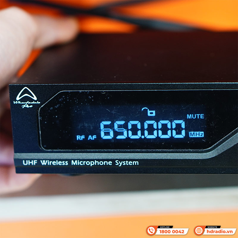 Micro không dây Wharfedale Aeroline Vocal Wireless, LCD, 650-700 MHz-4