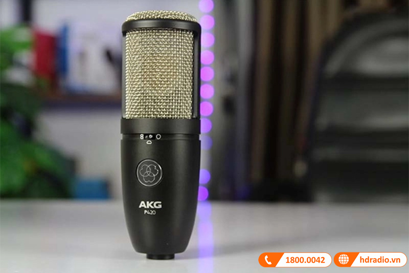 Micro AKG P420