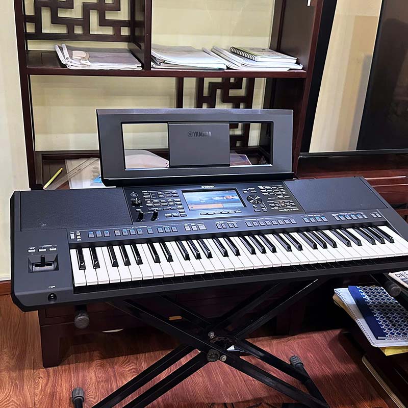 Bàn giao cây Đàn Organ Yamaha PSR-SX720 chất lượng trị giá gần 30 triệu cho chú Ân ở Thanh Xuân, Hà Nội