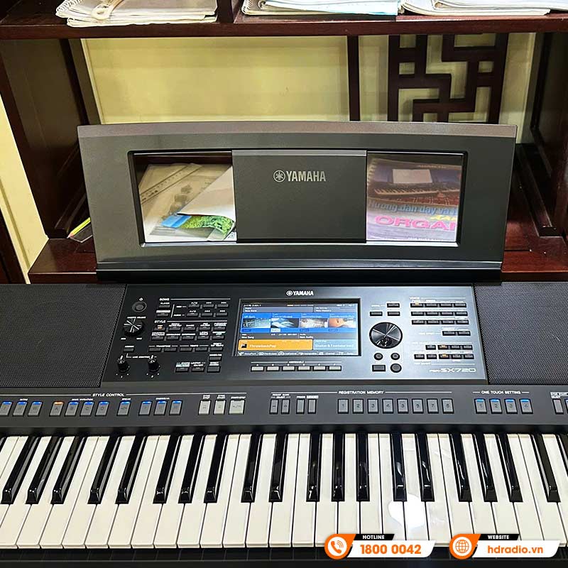 Bàn giao cây Đàn Organ Yamaha PSR-SX720 chất lượng trị giá gần 30 triệu cho chú Ân ở Thanh Xuân, Hà Nội Bàn giao cây Đàn Organ Yamaha PSR-SX720 chất lượng trị giá gần 30 triệu cho chú Ân ở Thanh Xuân, Hà Nội