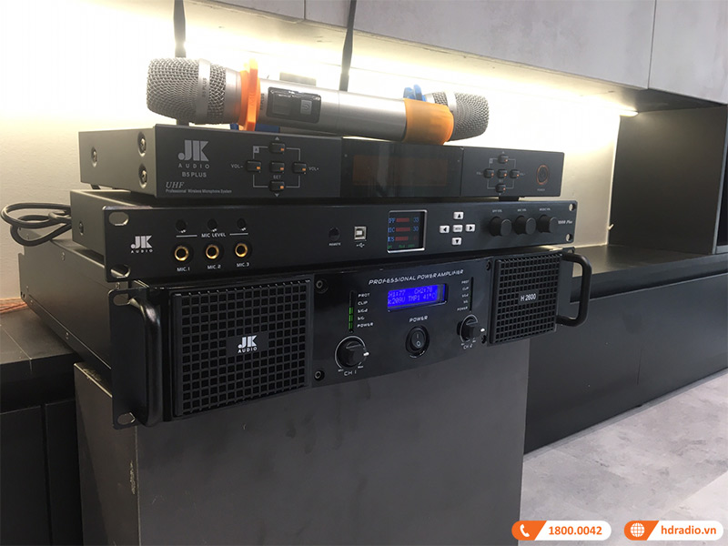 Dan karaoke gia dinh anh Hien