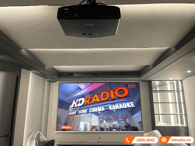 Lắp hệ thống máy chiếu 4K BenQ W5700 trị giá gần 69 triệu đồng cho anh Hòa ở Long Biên, Hà Nội