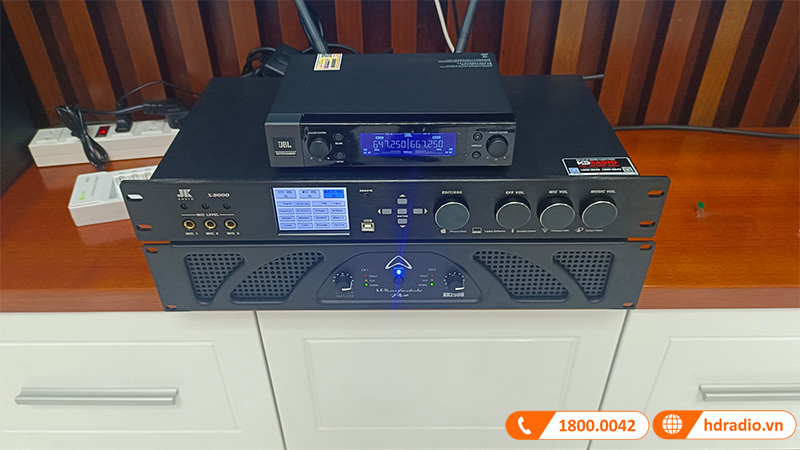 Dan karaoke gia dinh anh Hoa